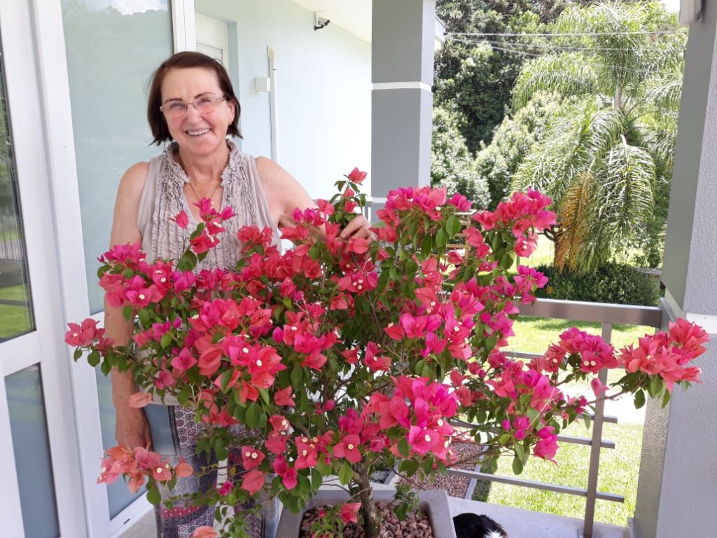 Minha mãe e suas flores